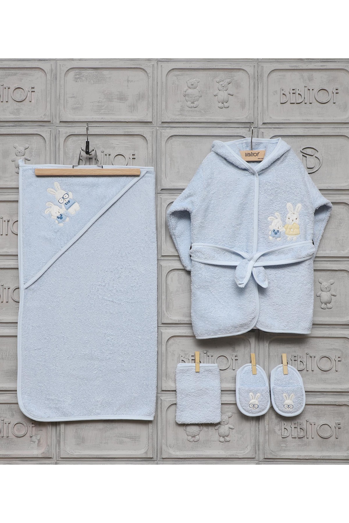 Bebitof erkek bebek gözlüklü tavşan bornoz takımı 3299 Bebitof erkek bebek gözlüklü tavşan bornoz takımı 3299