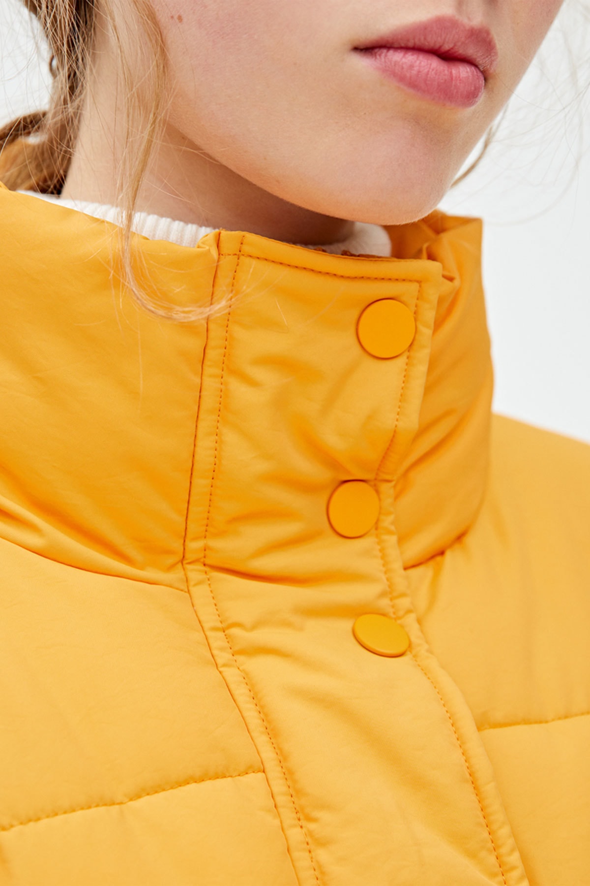 Pull Bear Kadin Turuncu Kemerli Sisme Mont 09714337 Fiyati Yorumlari Trendyol