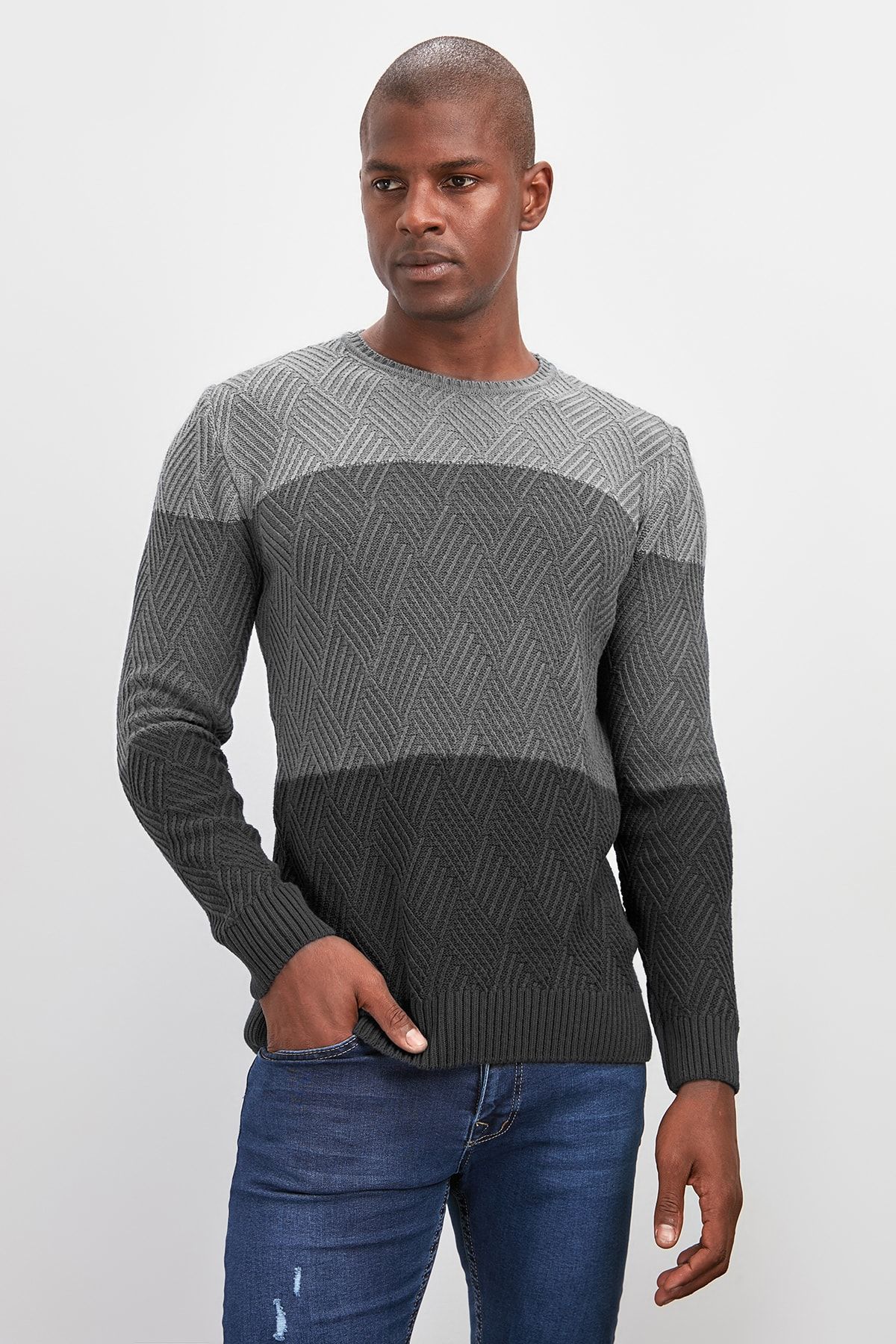 Trendyol Collection-Anthrazitfarbener normaler Radsportpullover – Color Block Block KMNAW20LS0026 2
