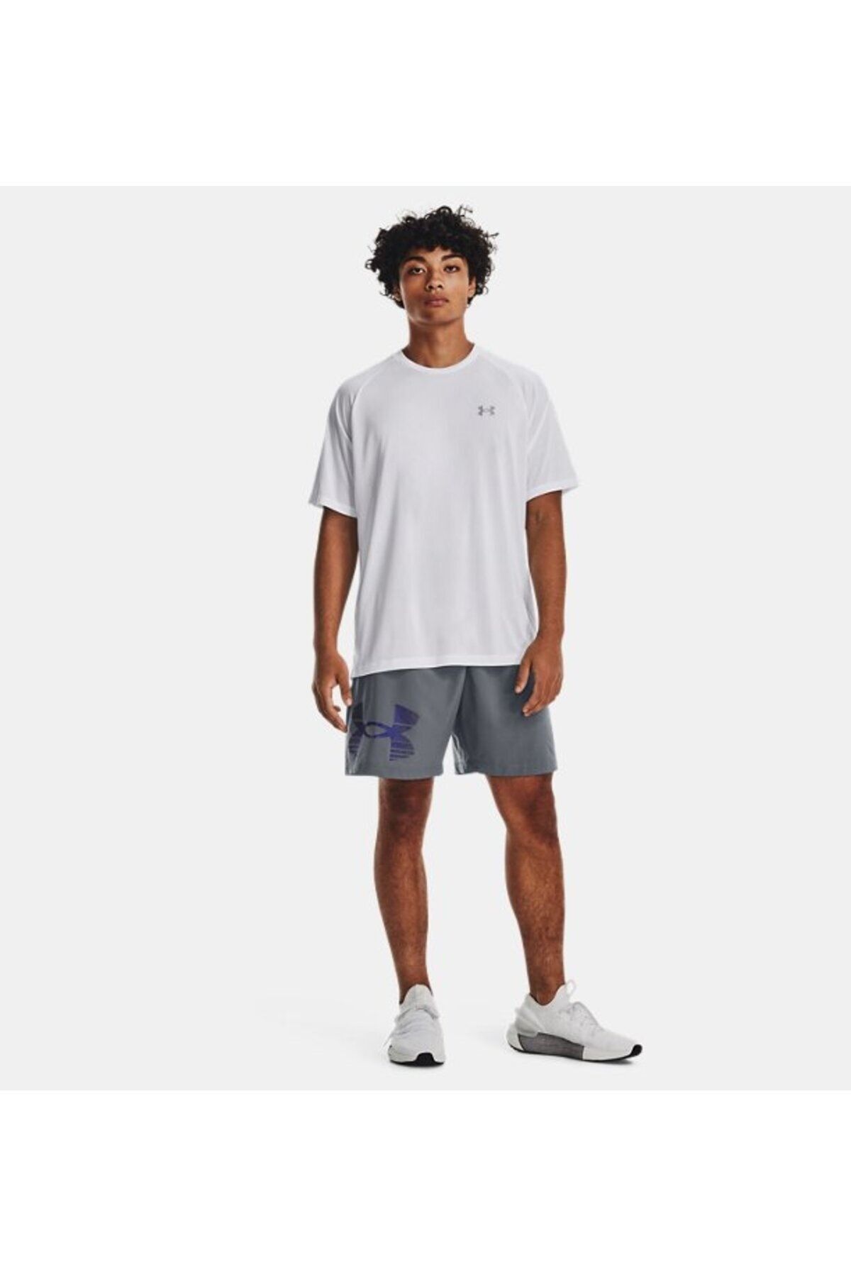 تی شرت سفید مردانه آستین کوتاه بازتاب UA ™ 1377054 100 Under Armour