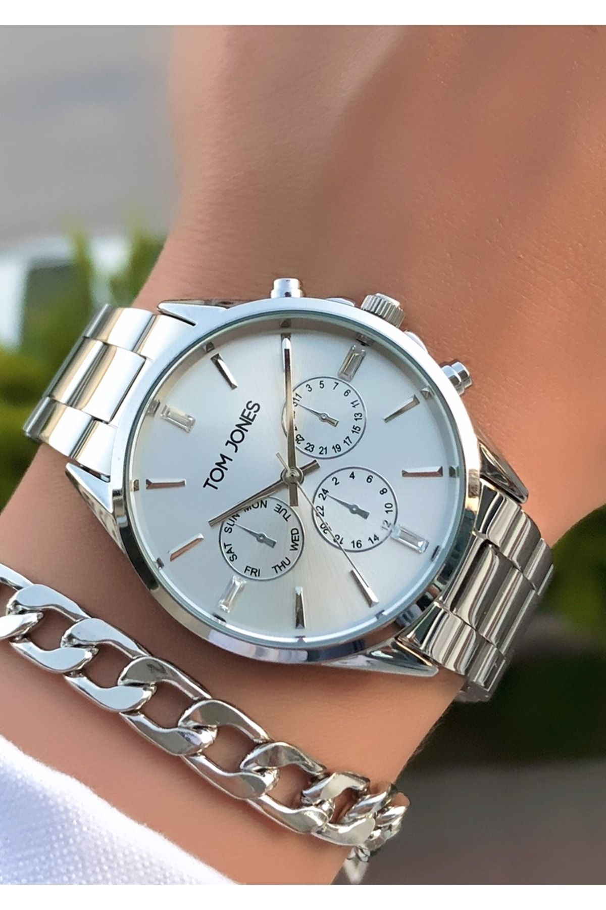 Plain on sale silver watch