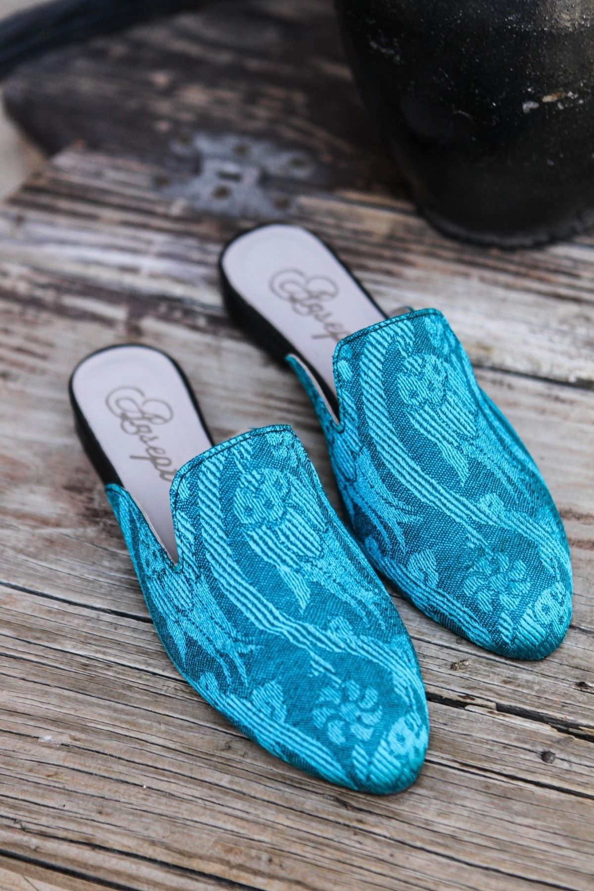 Turquoise slippers discount
