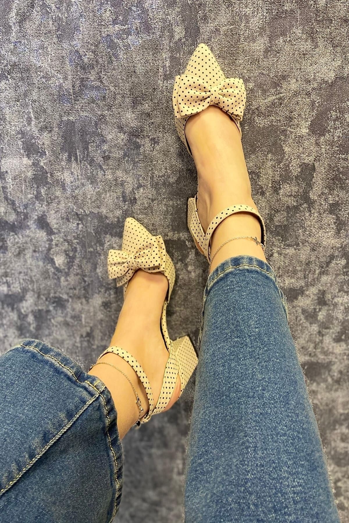 Yellow polka new arrivals dot heels