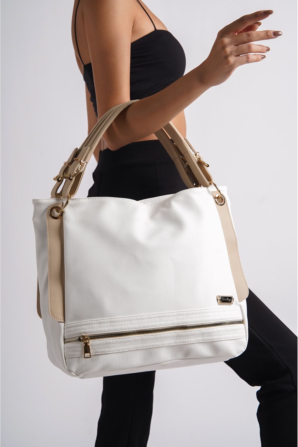Solo 2025 shoulder bag