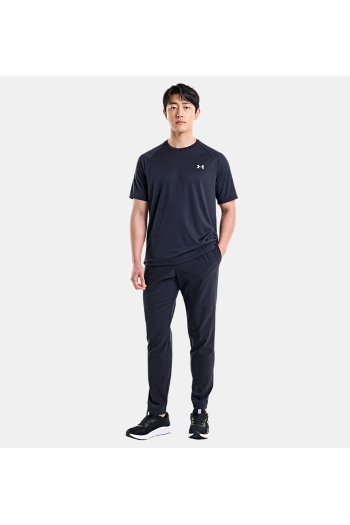 تی شرت مشکی مردانه UA Tech ™ بازتاب آستین کوتاه 1377054 001 Under Armour