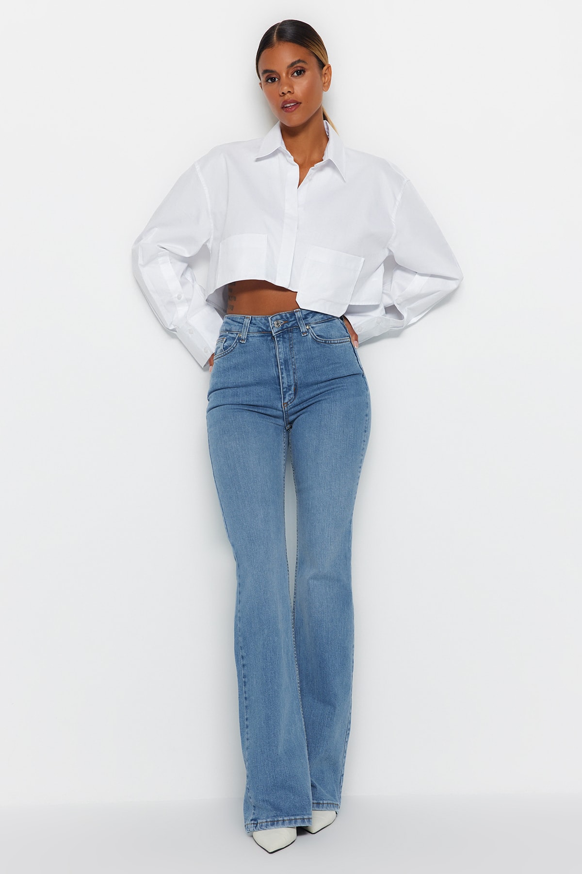 Trendyol Collection Light Blue High Waist Flare Jeans TWOAW24JE00087