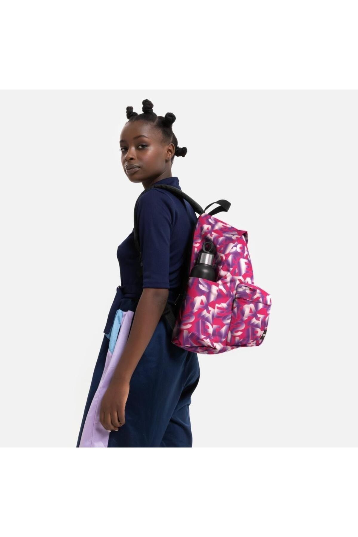 Girl outlet eastpak backpack