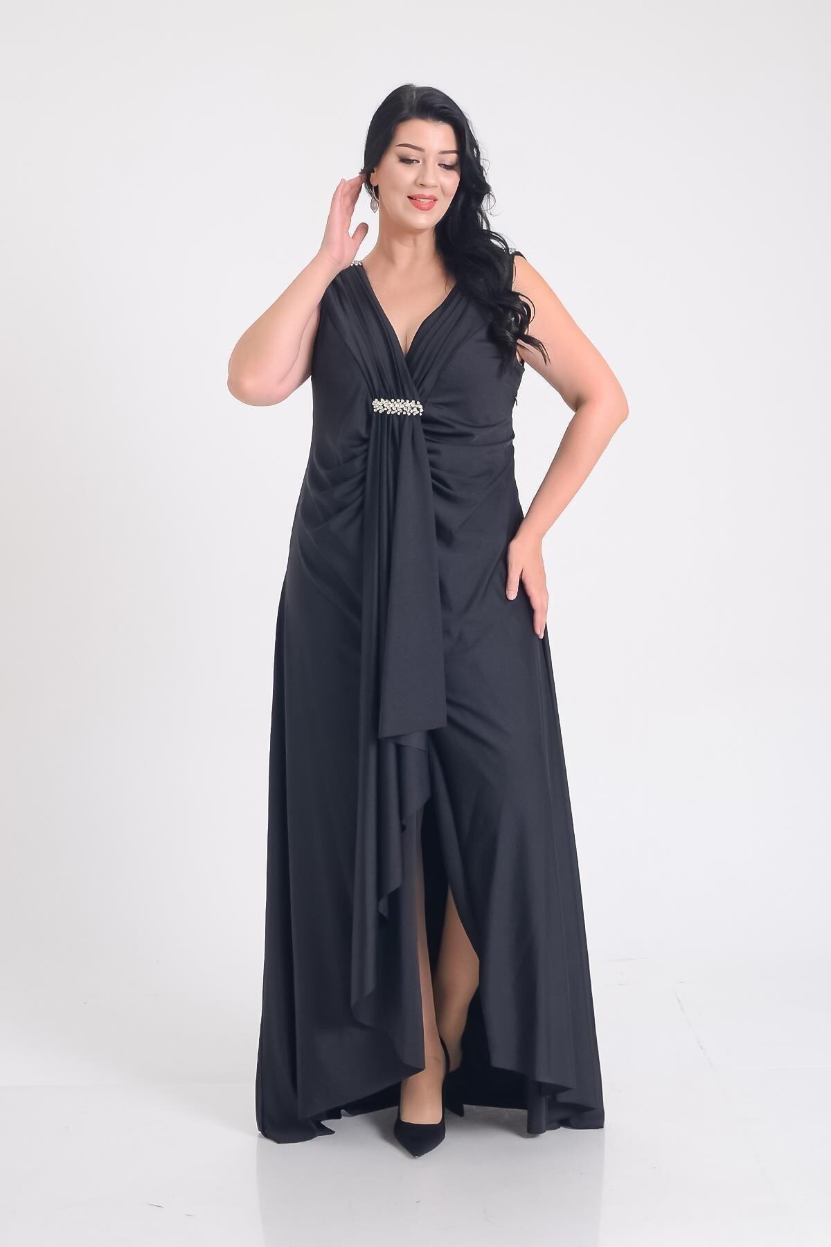 Black V-Neck Stone Detailed Plus Size Evening Dress