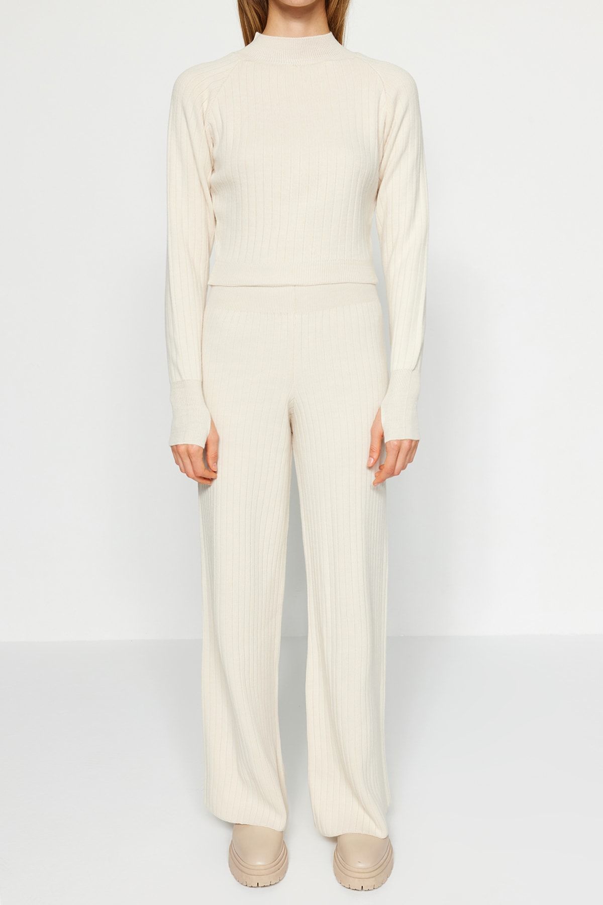 Trendyol Collection-Stone Color Crop Top and Toe Knitwear Bottom Set - TWOAW24AU00033 4