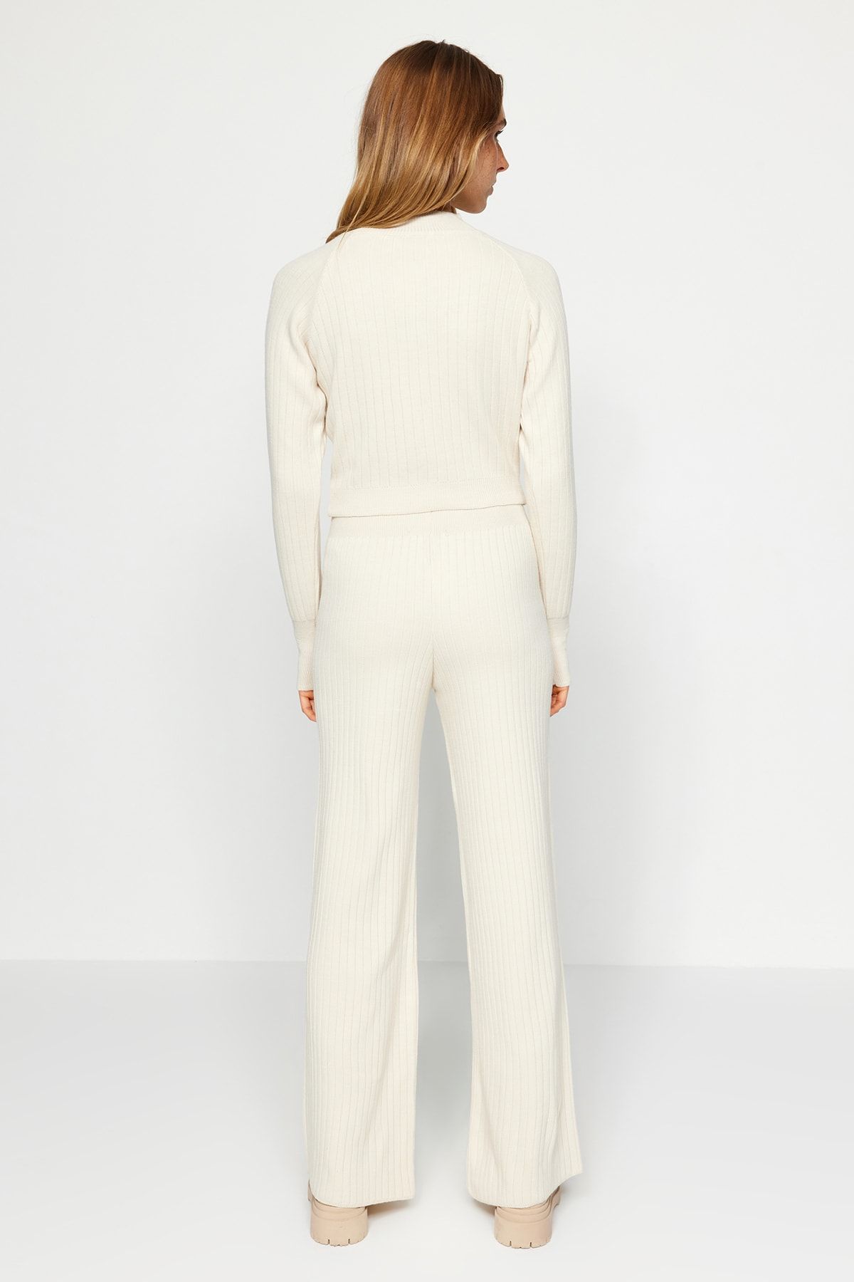Trendyol Collection-Stone Color Crop Top and Toe Knitwear Bottom Set - TWOAW24AU00033 6
