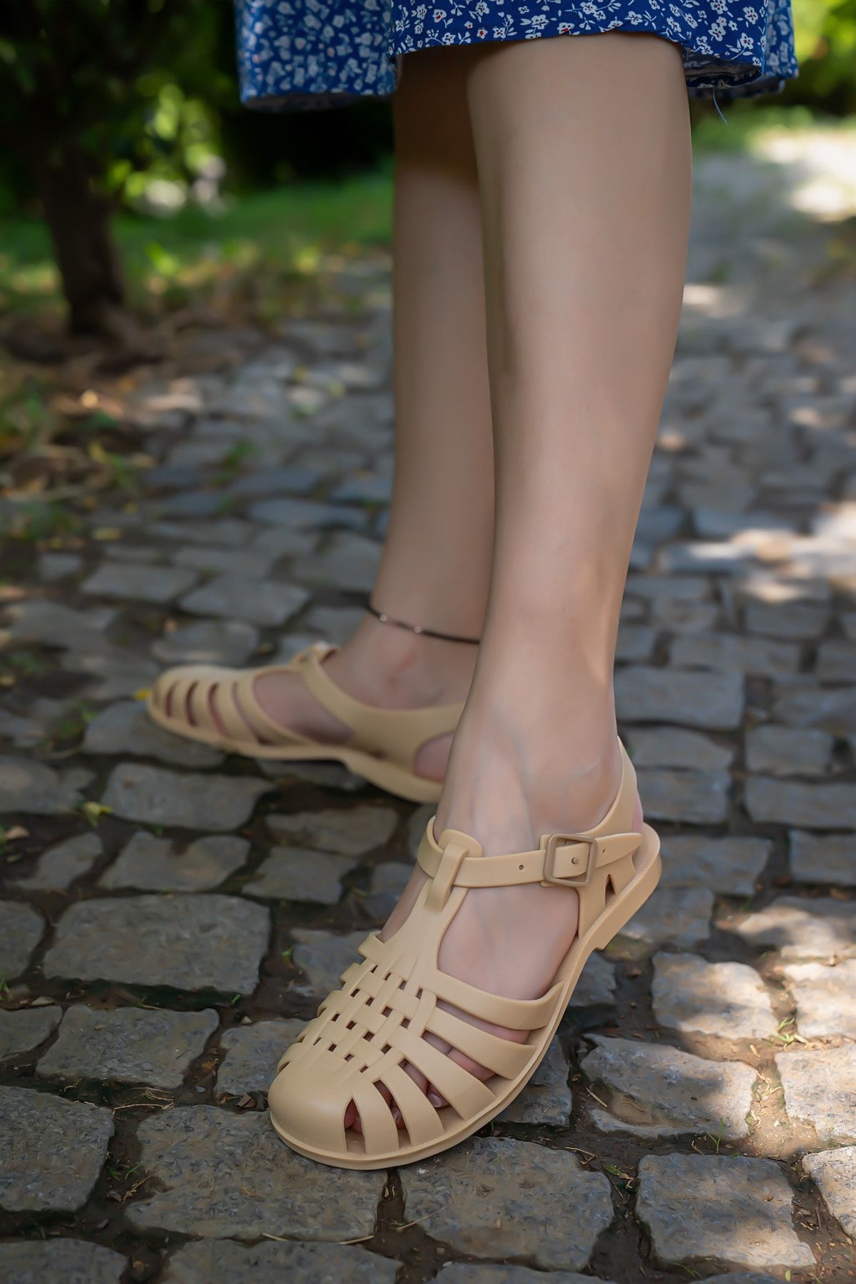 Beige jelly sandals store