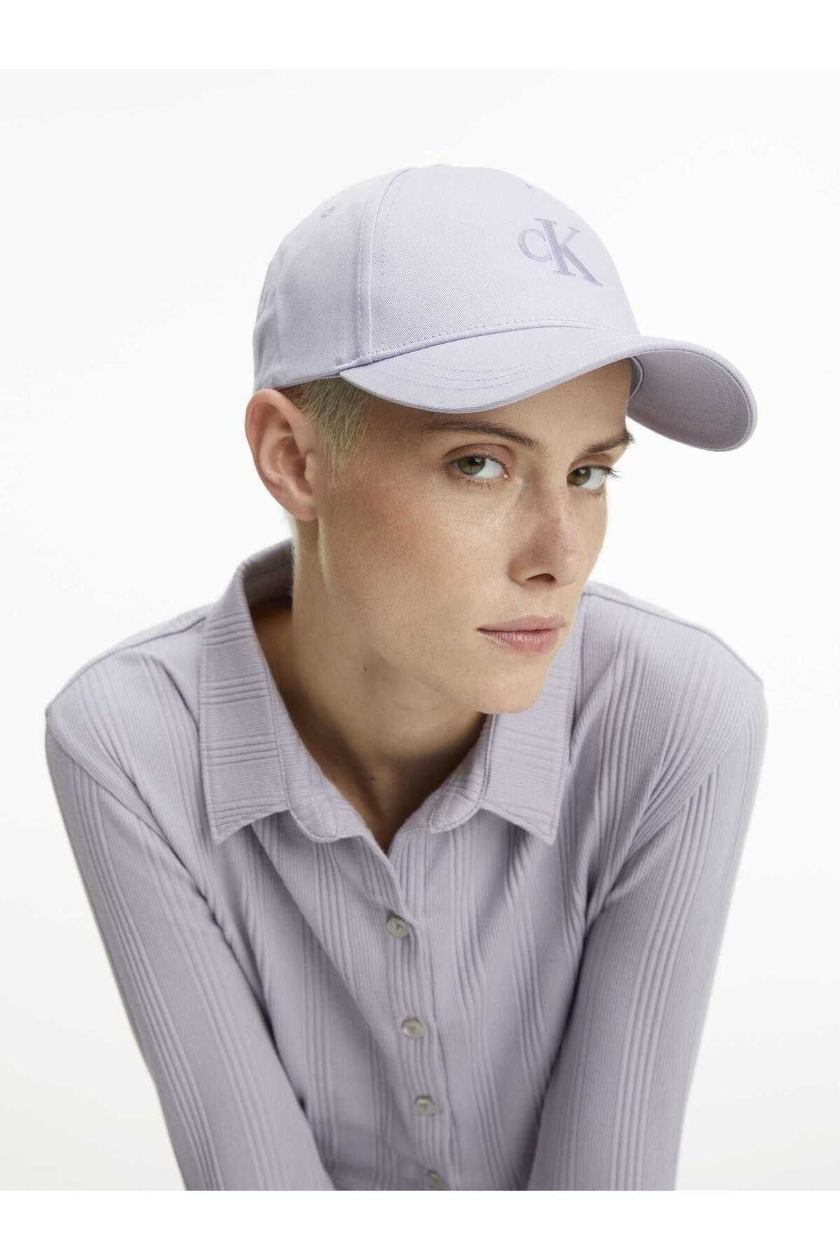 Calvin Klein Cap - Grau - Casual - Trendyol