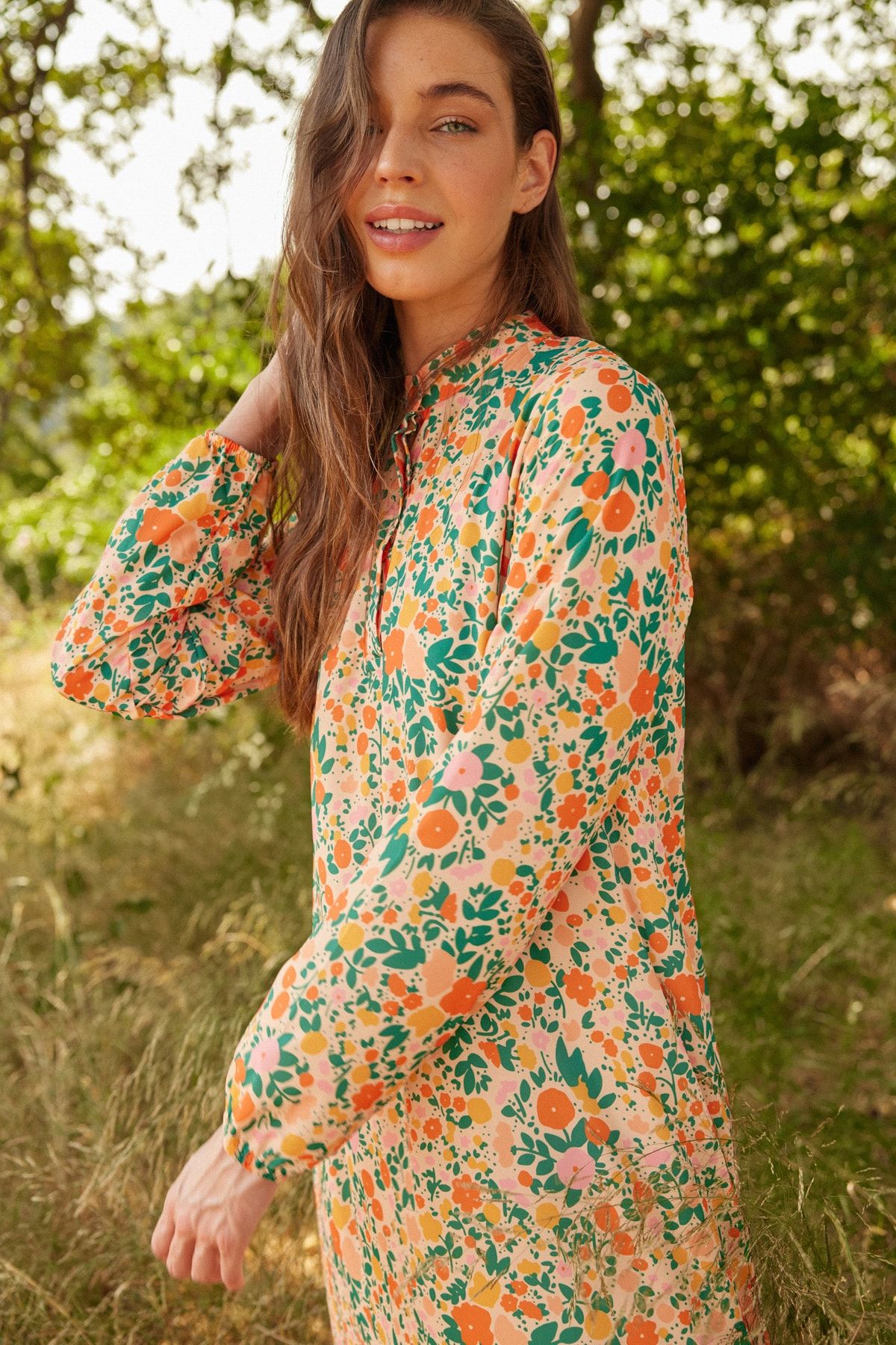 Trendyol Modest-Pomarańczowa kwiecista spódnica z półplisą i falbanką Tkana sukienka TCTSS21EL3353 3