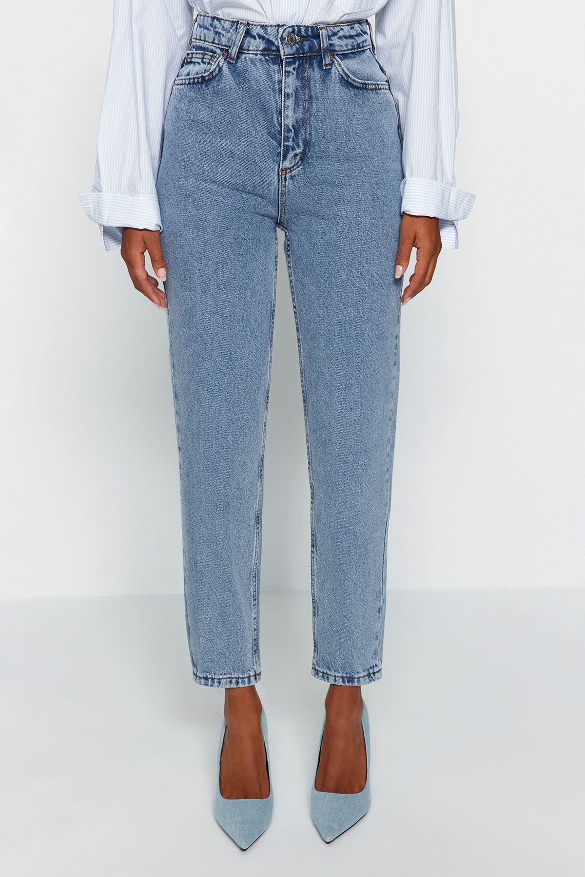 Trendyol Collection-Indigo High Waist Mom Jeans TWOSS23JE00067 4