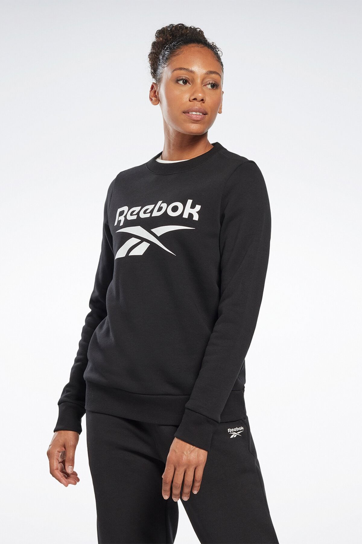 Reebok RI BL Fleece Crew Siyah Kad n Sweatshirt Fiyat Yorumlar Trendyol