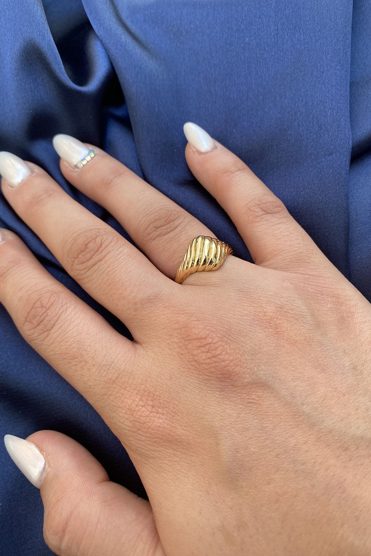 Engagement ring without stone deals