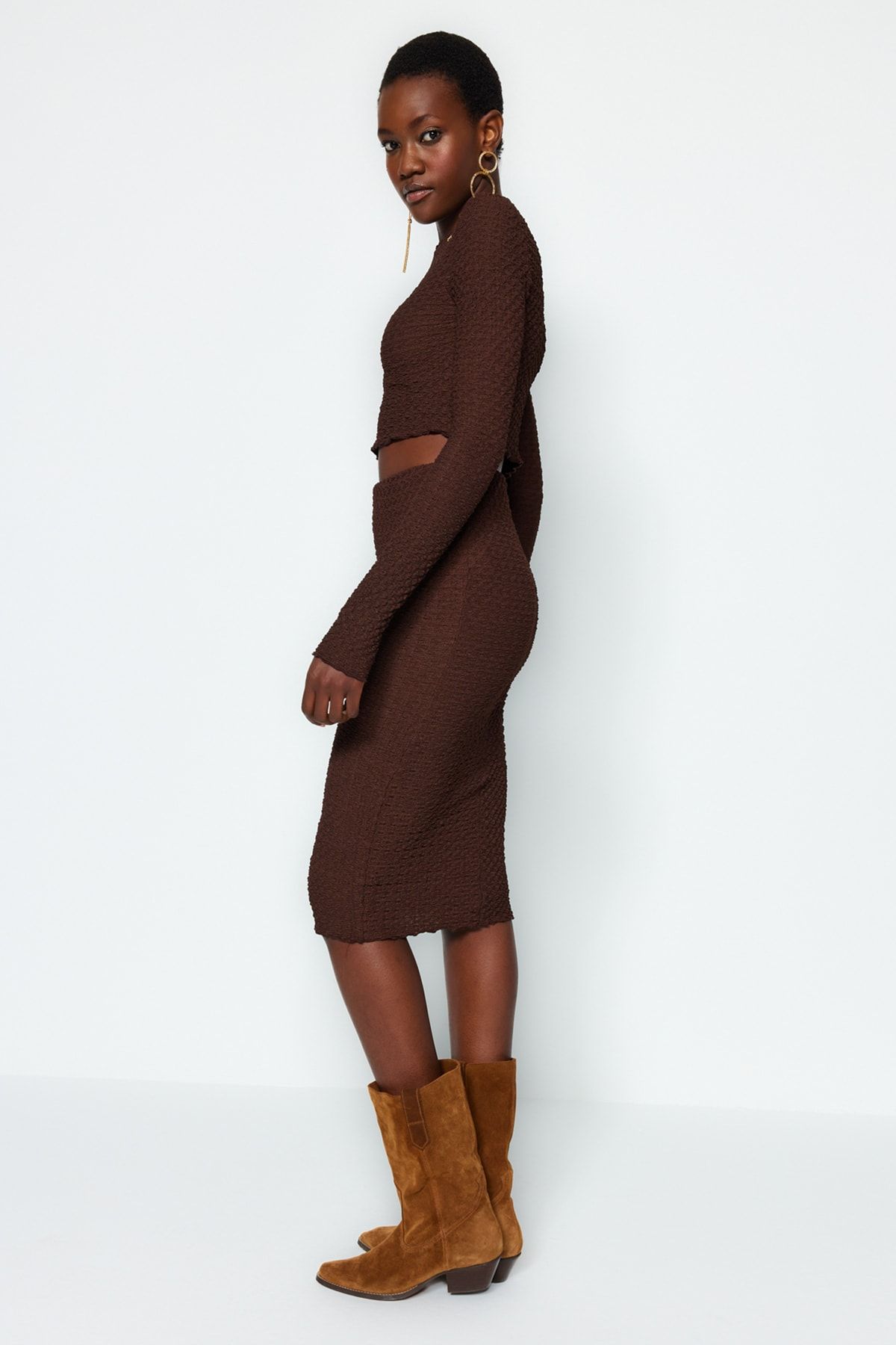 complete the look image