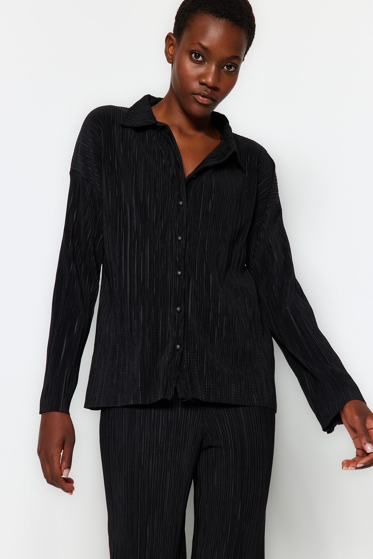 Trendyol Collection-Black Pleated Regular Buttoned Knitted Top and Bottom Set TWOAW24AU00073 4