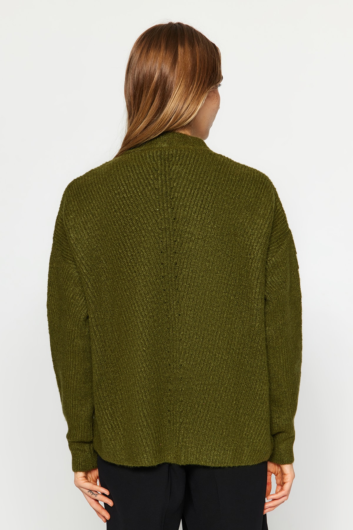 Trendyolmilla  Haki Geniş Kalıp Yumuşak Dokulu Cep Detaylı Triko Hırka TWOAW24HI00133 - Görsel 5