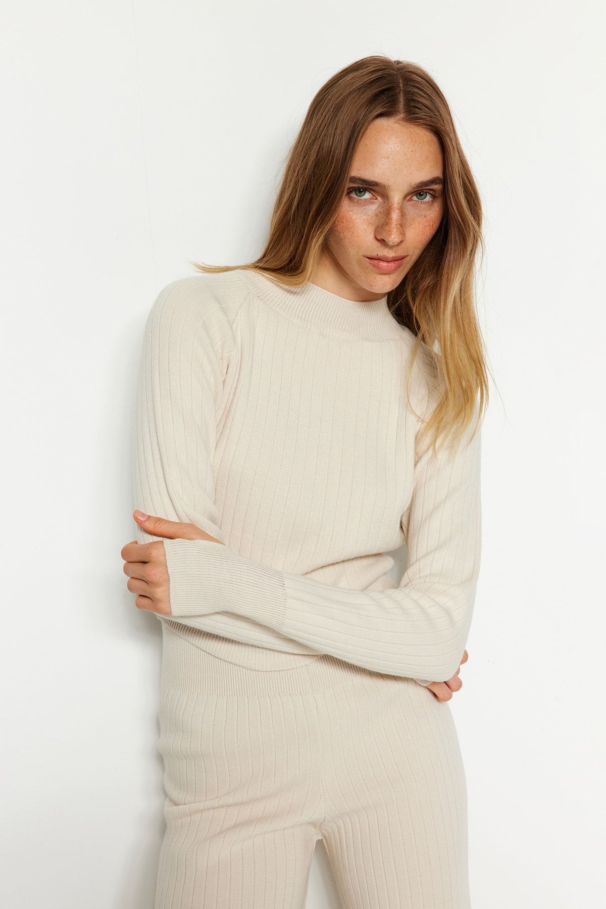 Trendyol Collection-Stone Color Crop Top and Toe Knitwear Bottom Set - TWOAW24AU00033 3