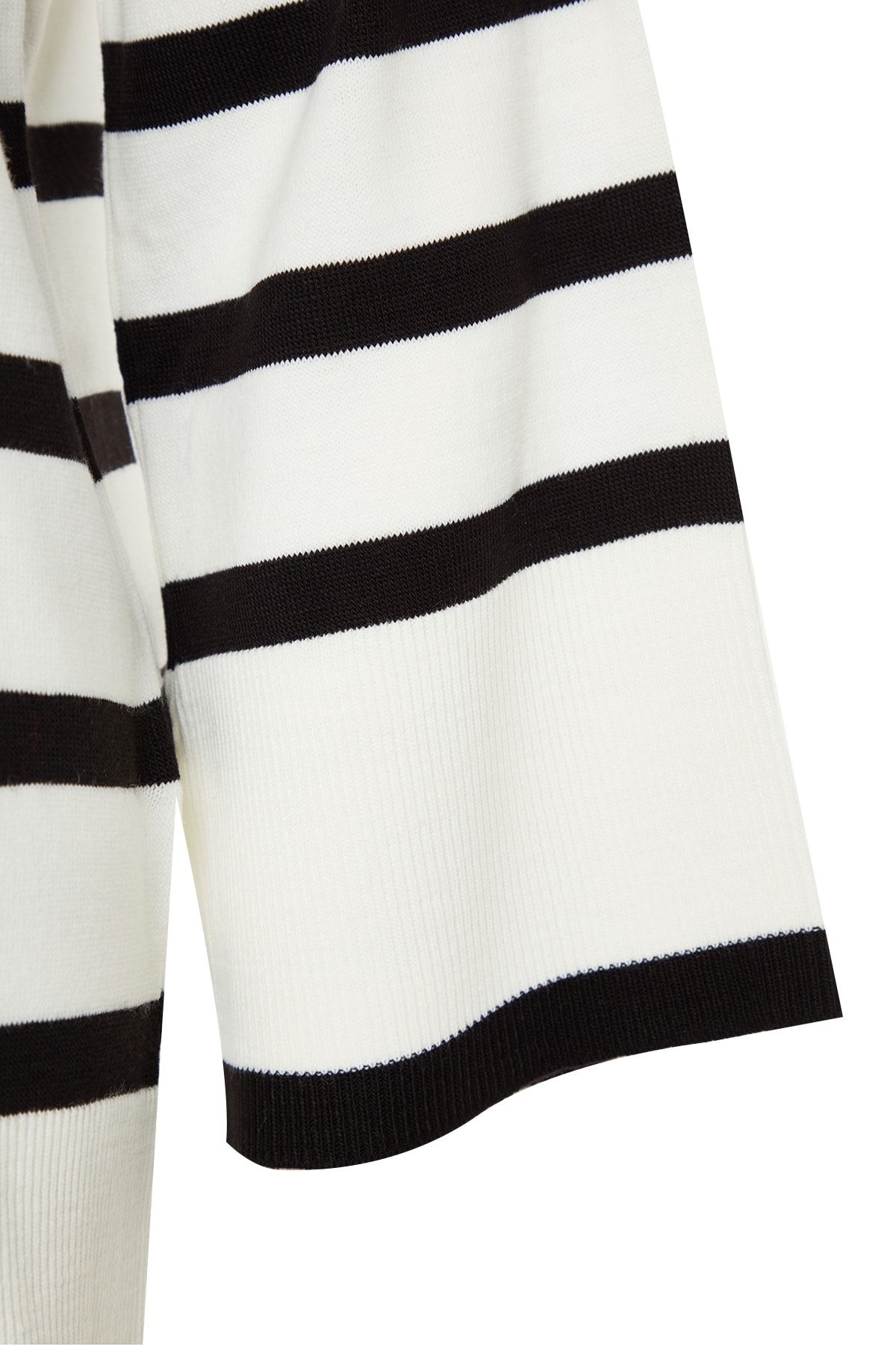 Trendyol Curve-Ecru gestreifter Strickpullover mit Rundhalsausschnitt TBBAW24AN00024 7