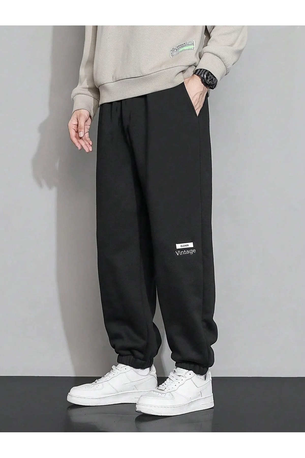 Machetta Plus Size Unisex Clever Vintage Printed 3 Thread Jogger Comfortable Fit Gray Sweatpants