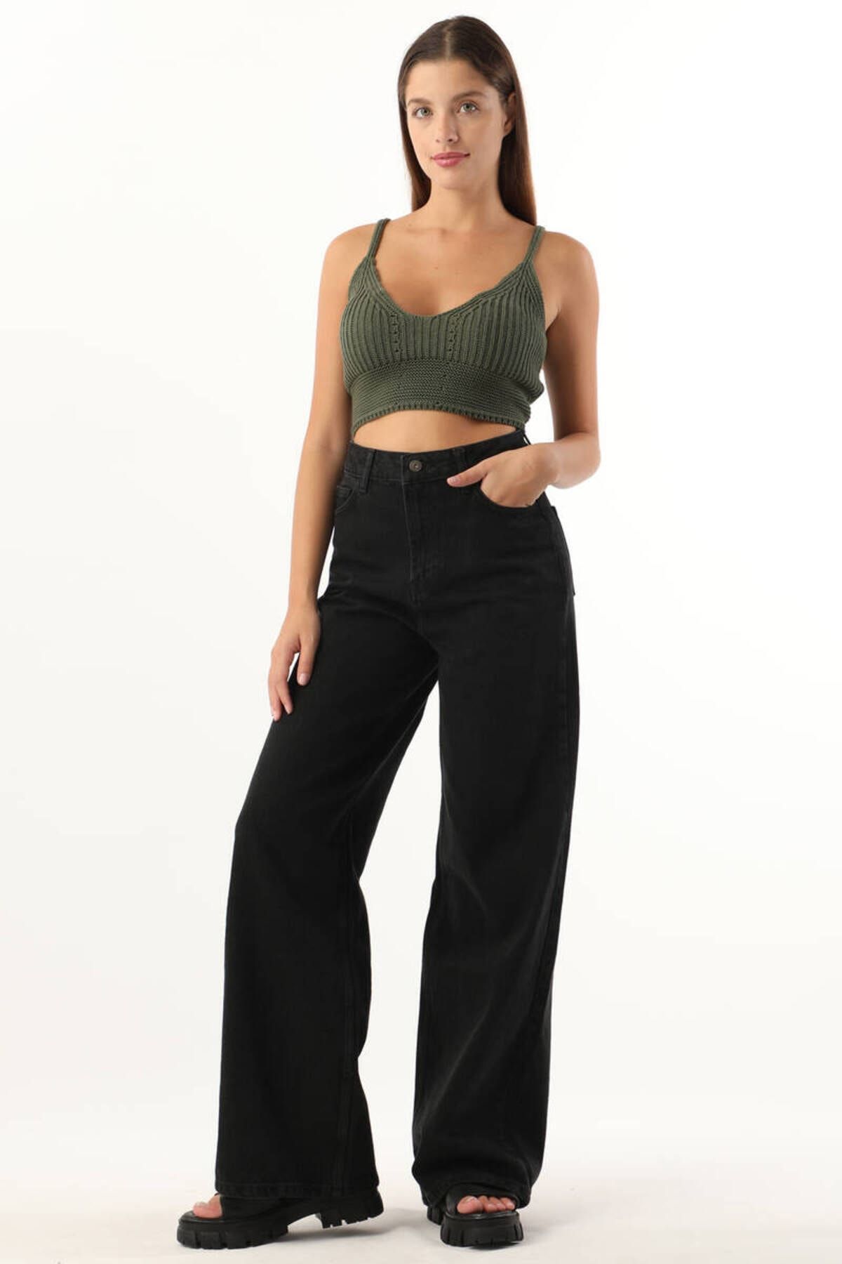 lantisémite le pantalon large de jean