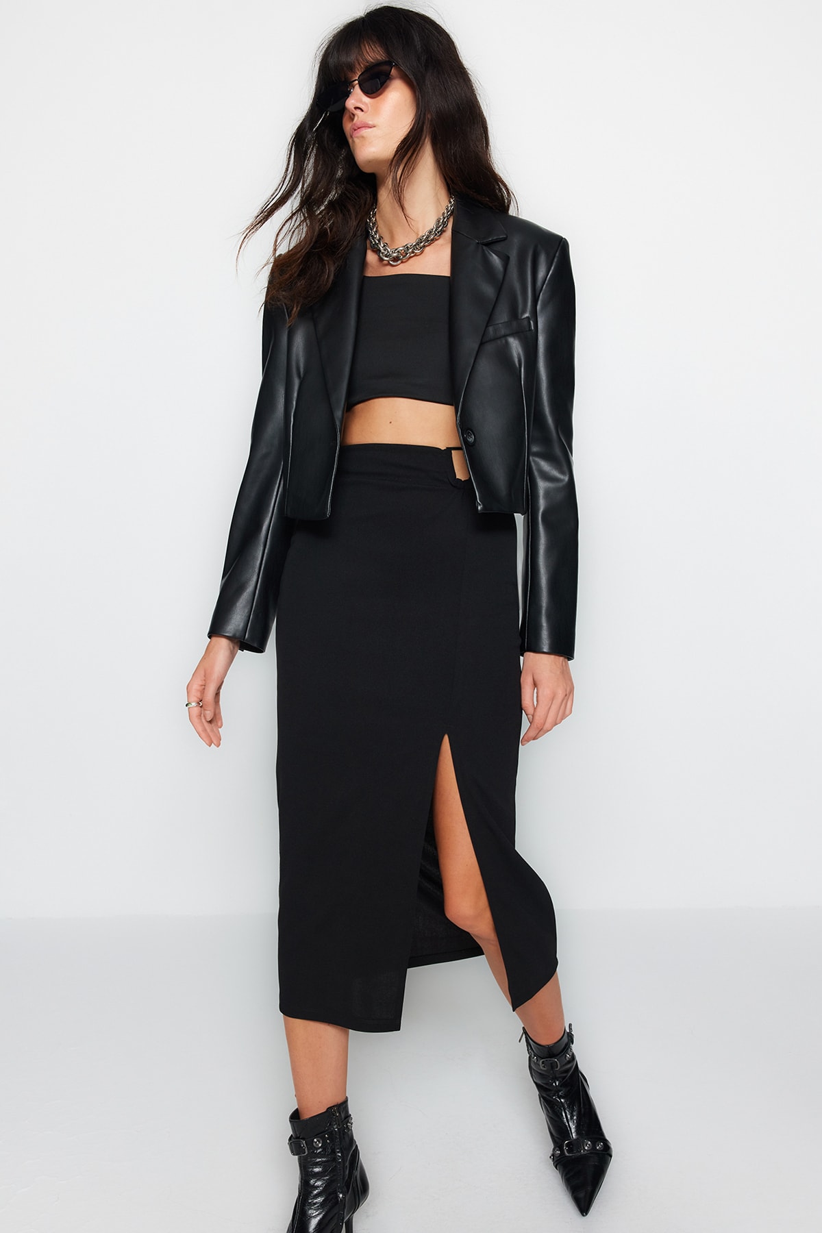 Trendyolmilla  Siyah Krep Tokalı Yırtmaç detaylı Maxi Yüksek Bel Esnek Örme Etek TWOAW24ET00054 - Görsel 7