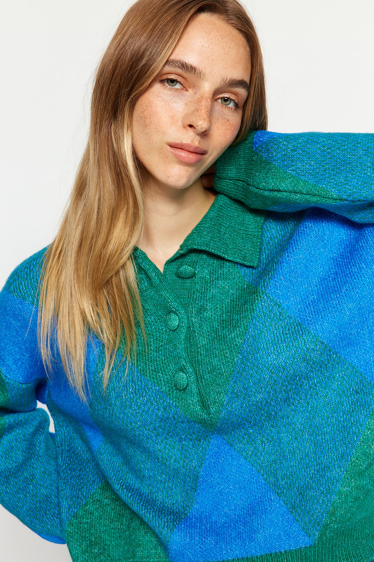 Trendyolmilla  Yeşil Geniş Kalıp Polo Yaka Baklava Desenli Triko Kazak TWOAW24KZ00713 - Görsel 2