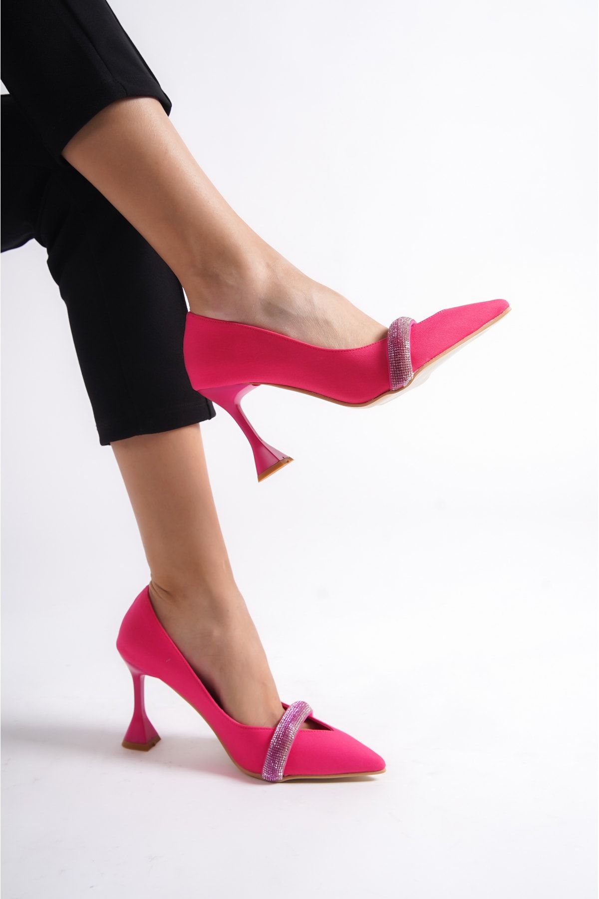 Dark pink cheap kitten heels