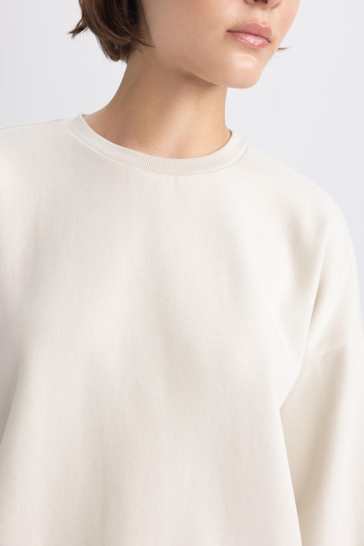 سویشرت زنانه دفاکتو | Y1346AZ23WN Defacto - Image 4