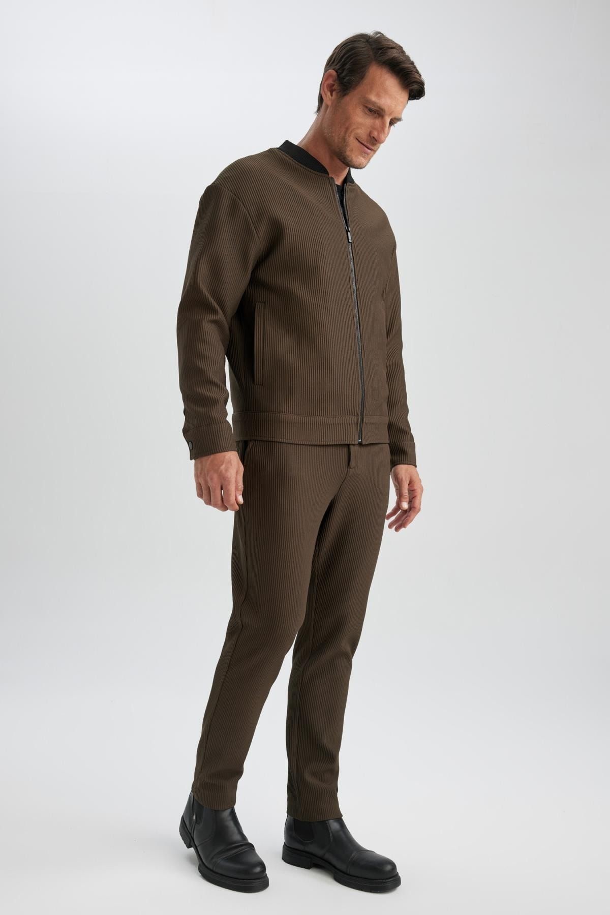 complete the look image
