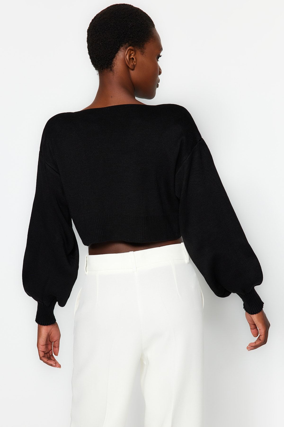 Trendyol Collection-Schwarzer Super Crop Strick-Cardigan – TWOAW24HI00315 mit Schleifendetail 5