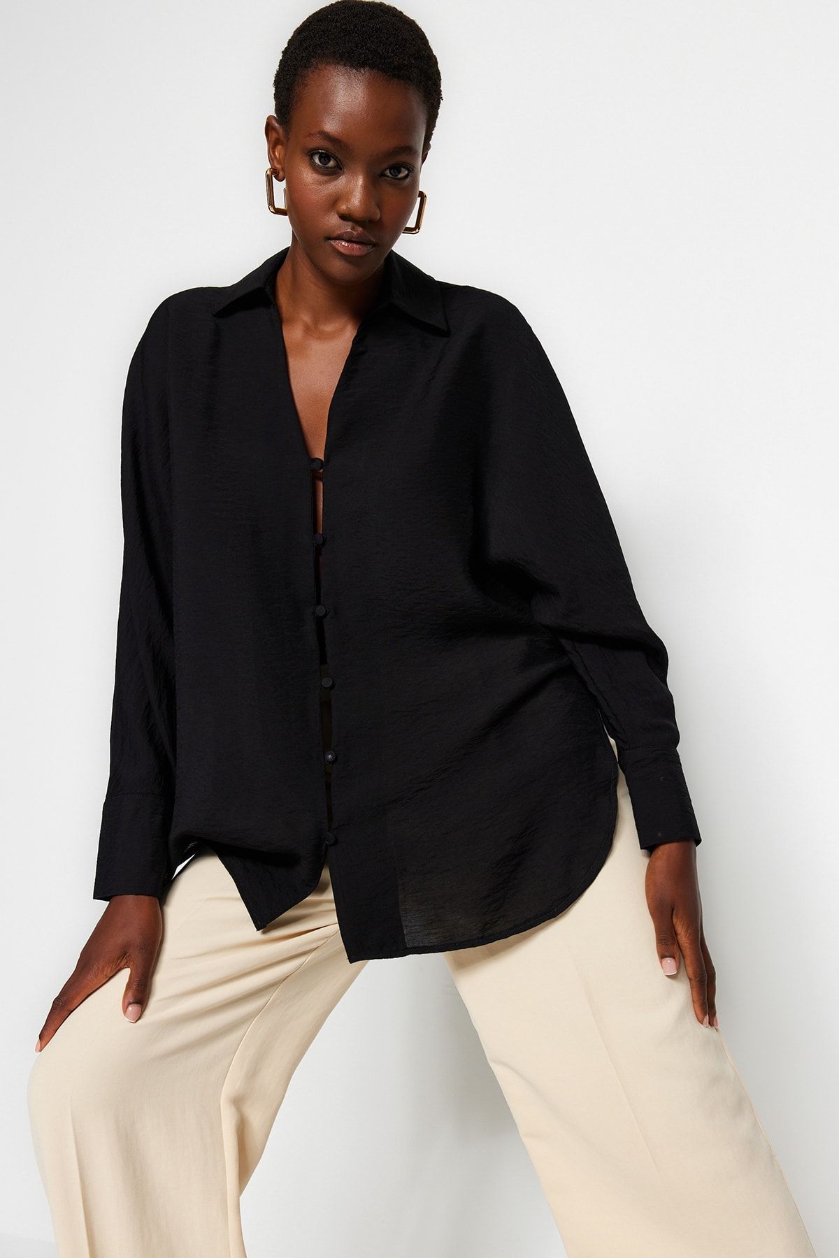 Trendyol Collection Fekete Oversize/Wide Fit szőtt ing TWOAW24GO00017