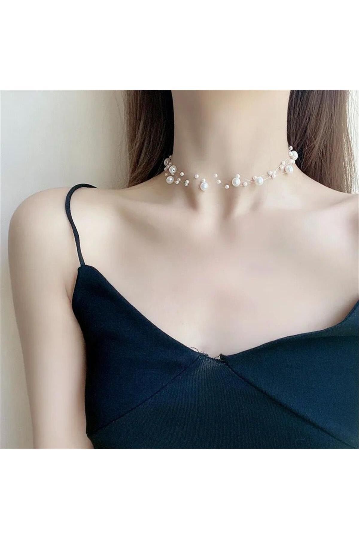 Pelin Aksesuar Transparent Choker Necklace with Three Rows of Pearls