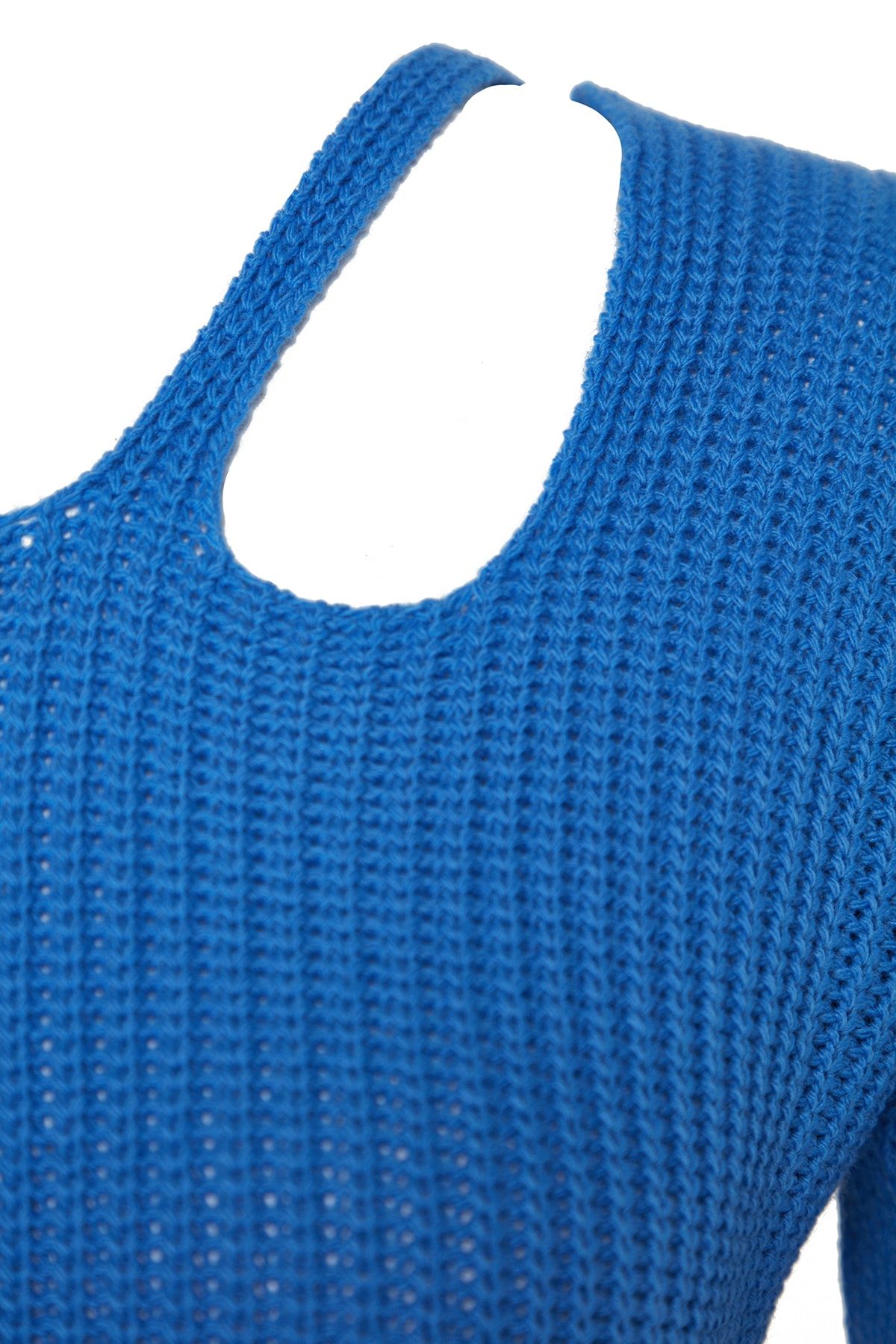 Trendyol Curve-Indigofarbener Strickpullover mit Fensterfront/Ausschnitt und detailliertem Ausschnitt TBBAW24AN00034 7