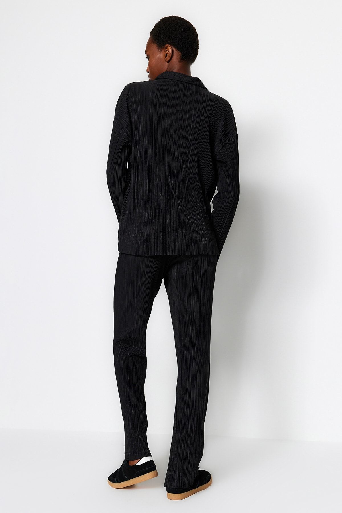 Trendyol Collection-Black Pleated Regular Buttoned Knitted Top and Bottom Set TWOAW24AU00073 5