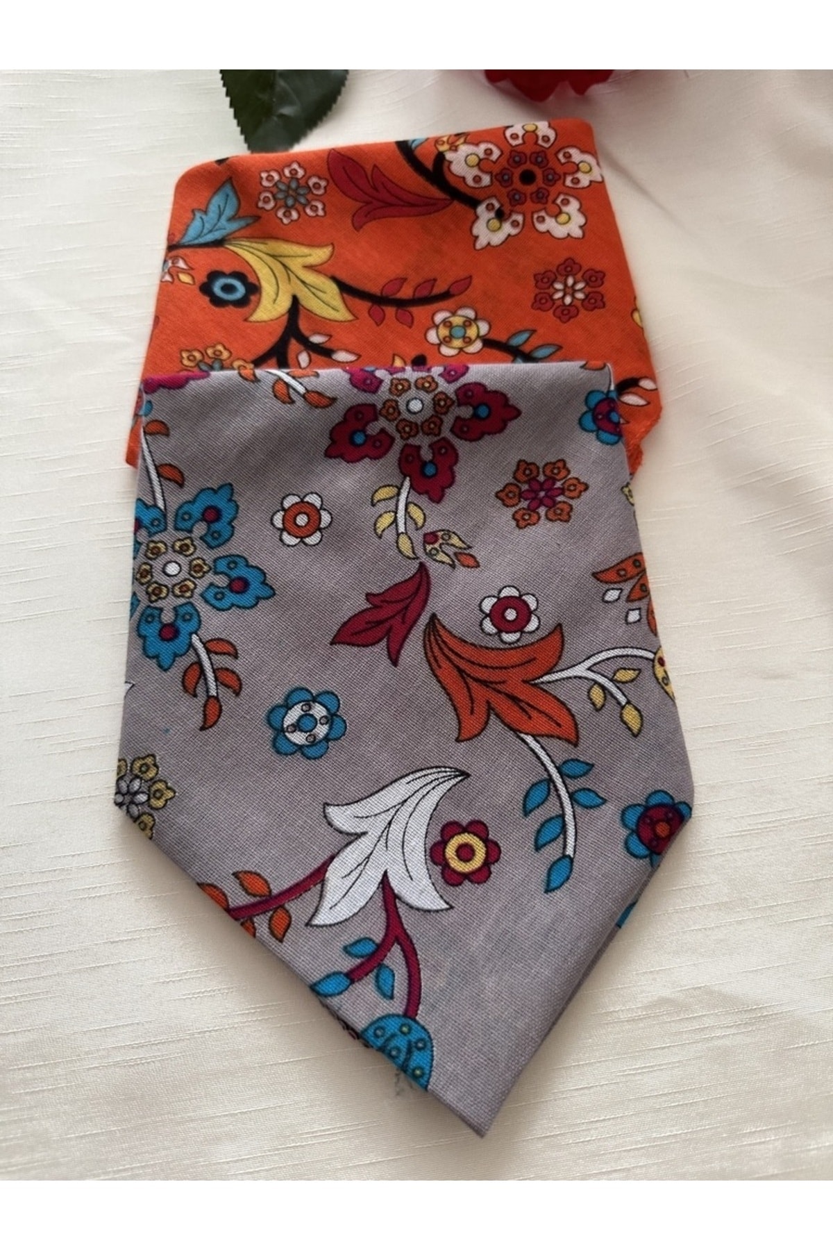 Gri ve turuncu renk ikili çiçek desenli %100 koton bandana