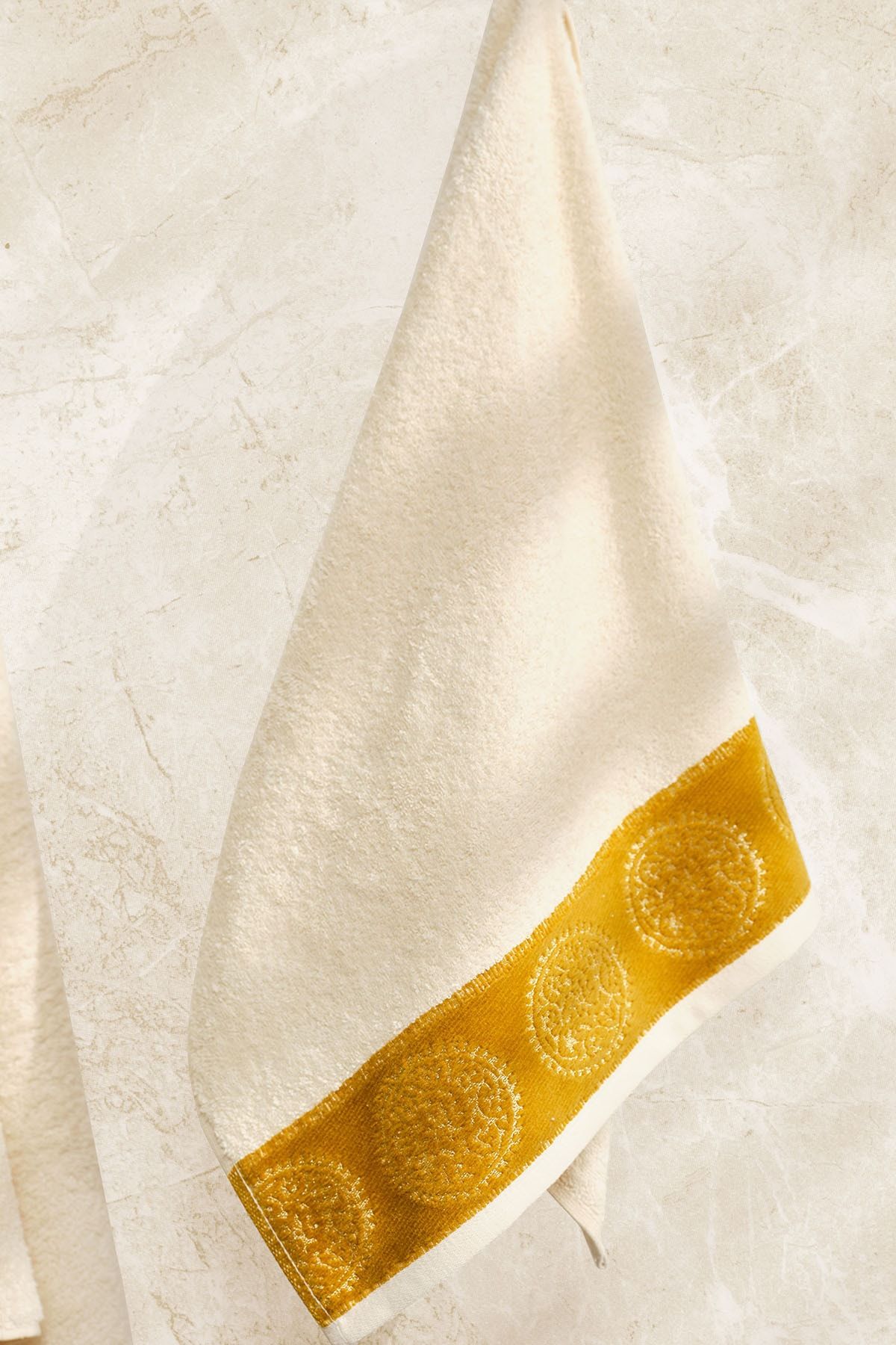 Gold towels new arrivals