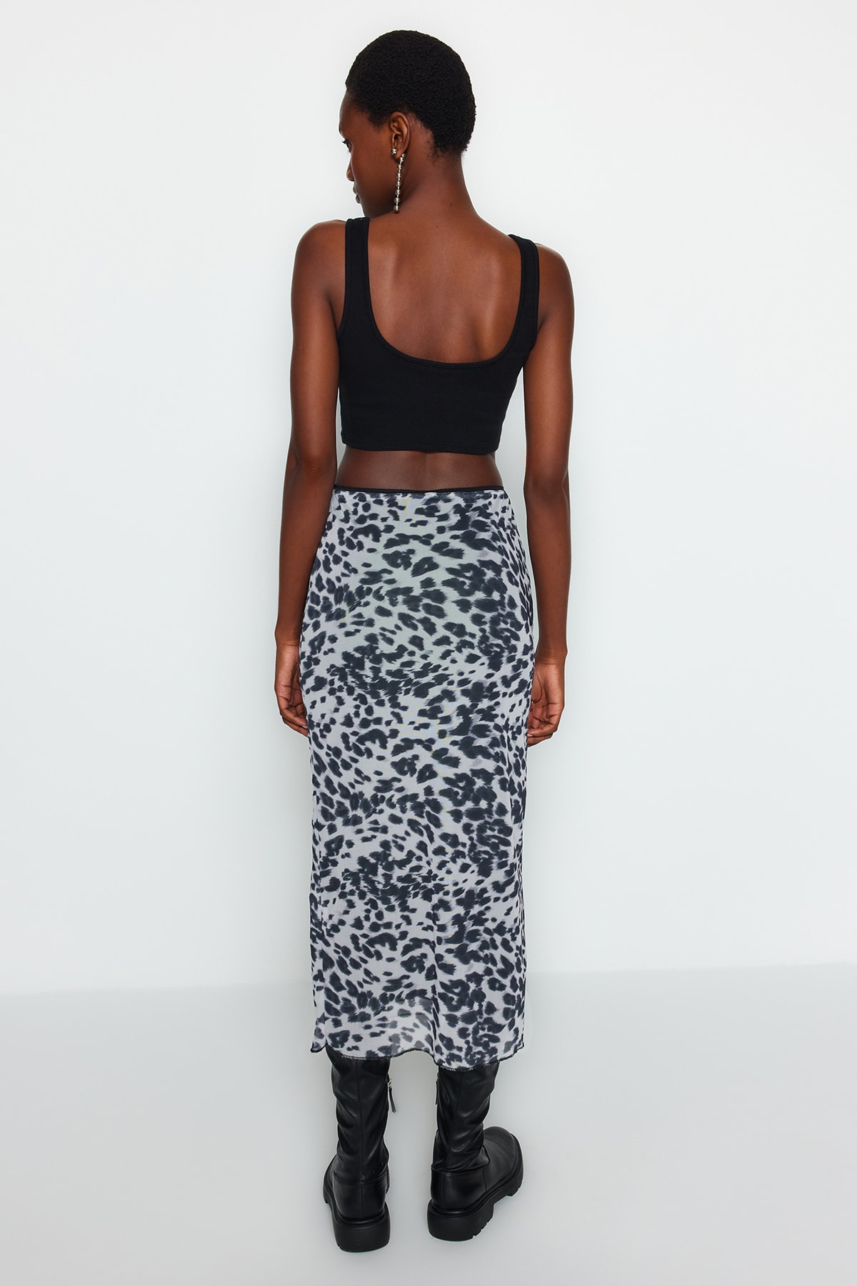 Trendyolmilla  Siyah Bel Detaylı Baskılı Esnek Tül Maxi Örme Etek TWOAW24ET00124 - Görsel 7