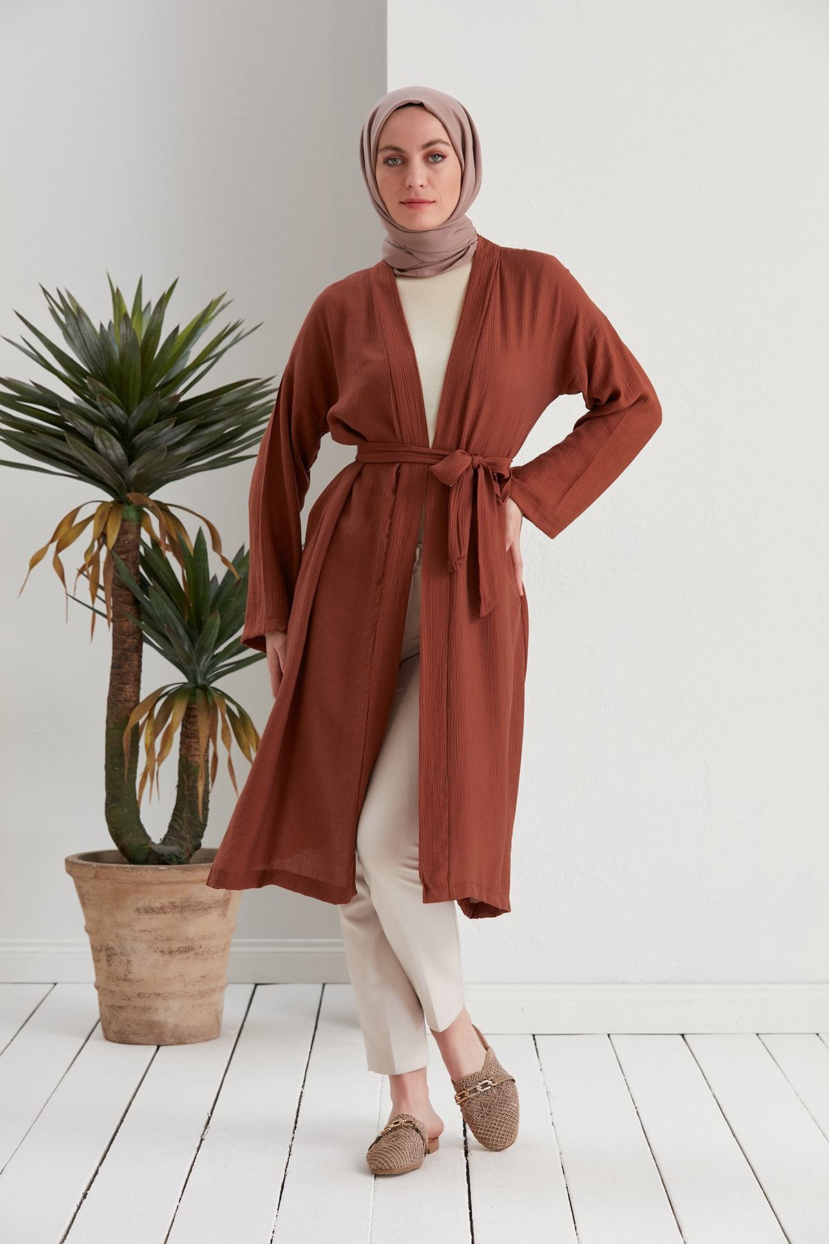 uRan s Waist Belted Hijab Kimono Brown Trendyol