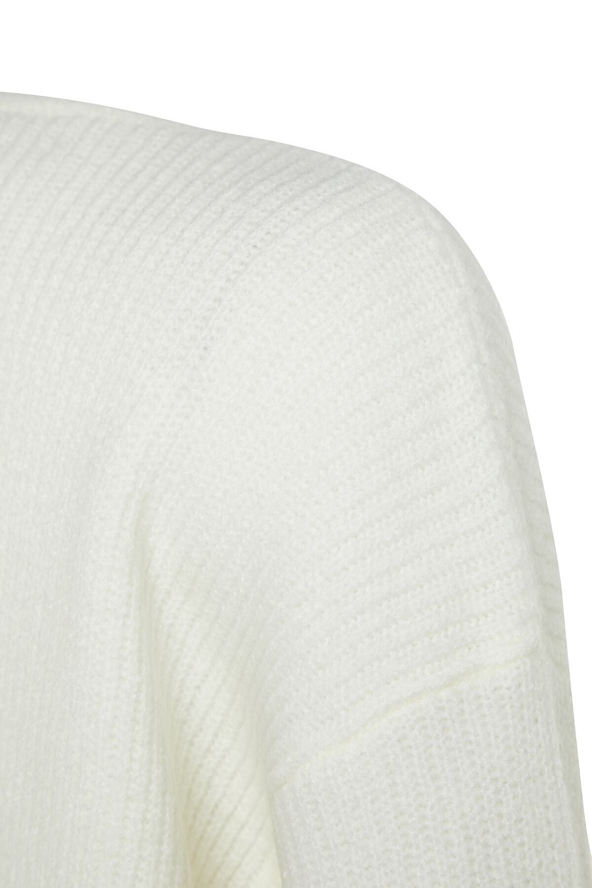 Trendyolmilla  Ekru Yumuşak Dokulu Kruvaze Yaka Triko Hırka TWOAW24HI00282 - Görsel 8