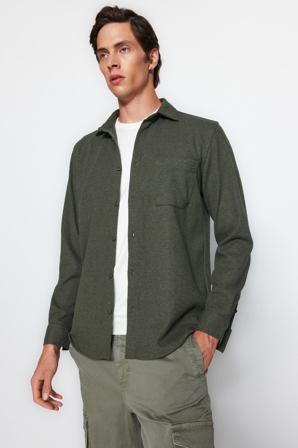 Trendyol Collection Elastyczna Koszula O Fakturze Wafla W Kolorze Khaki – Wygodny Krój Mężczyzna - M