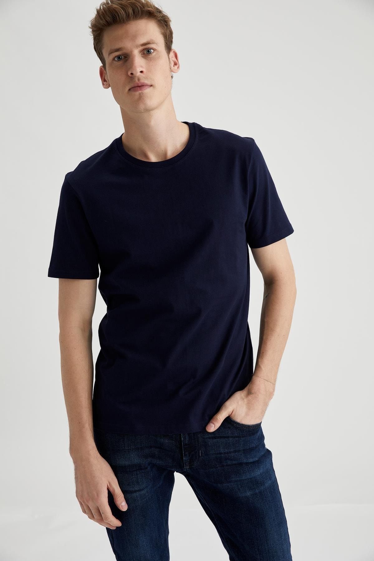 تی شرت آستین کوتاه مردانه رنگ آبی تیره از برند دفاکتو DeFacto (برند ترکیه)