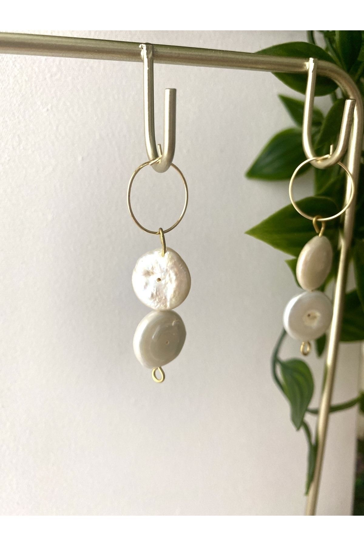 Colored pearl sales earrings