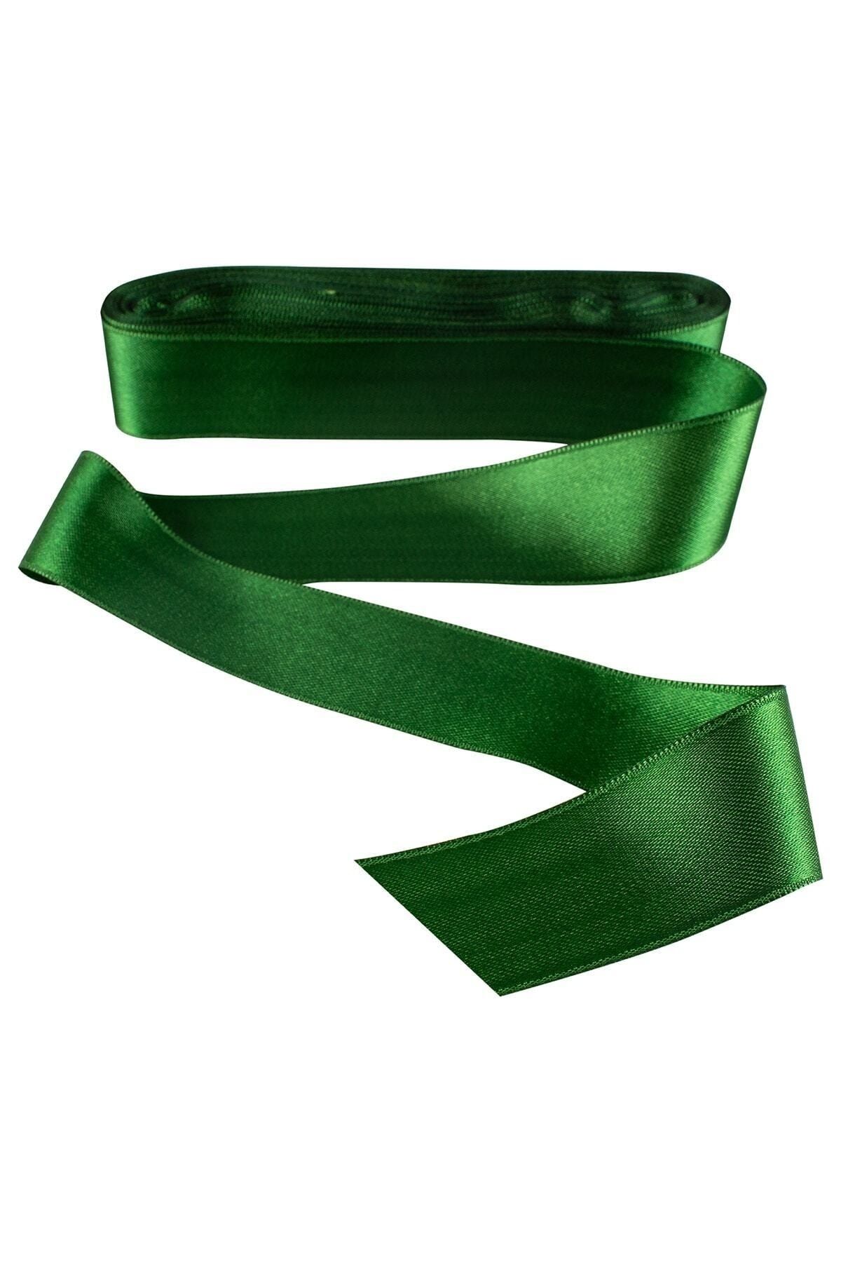 Green satin ribbon hotsell
