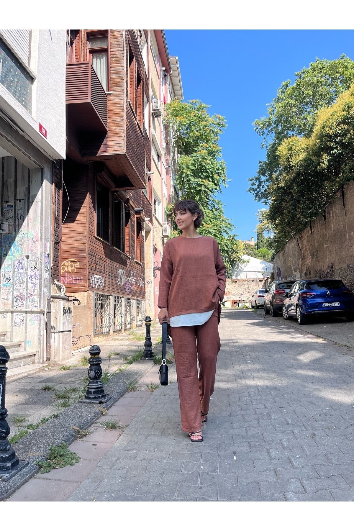 soBasic-Crew Neck Color Garnished Tunic and Trousers Double Set - Brown 2