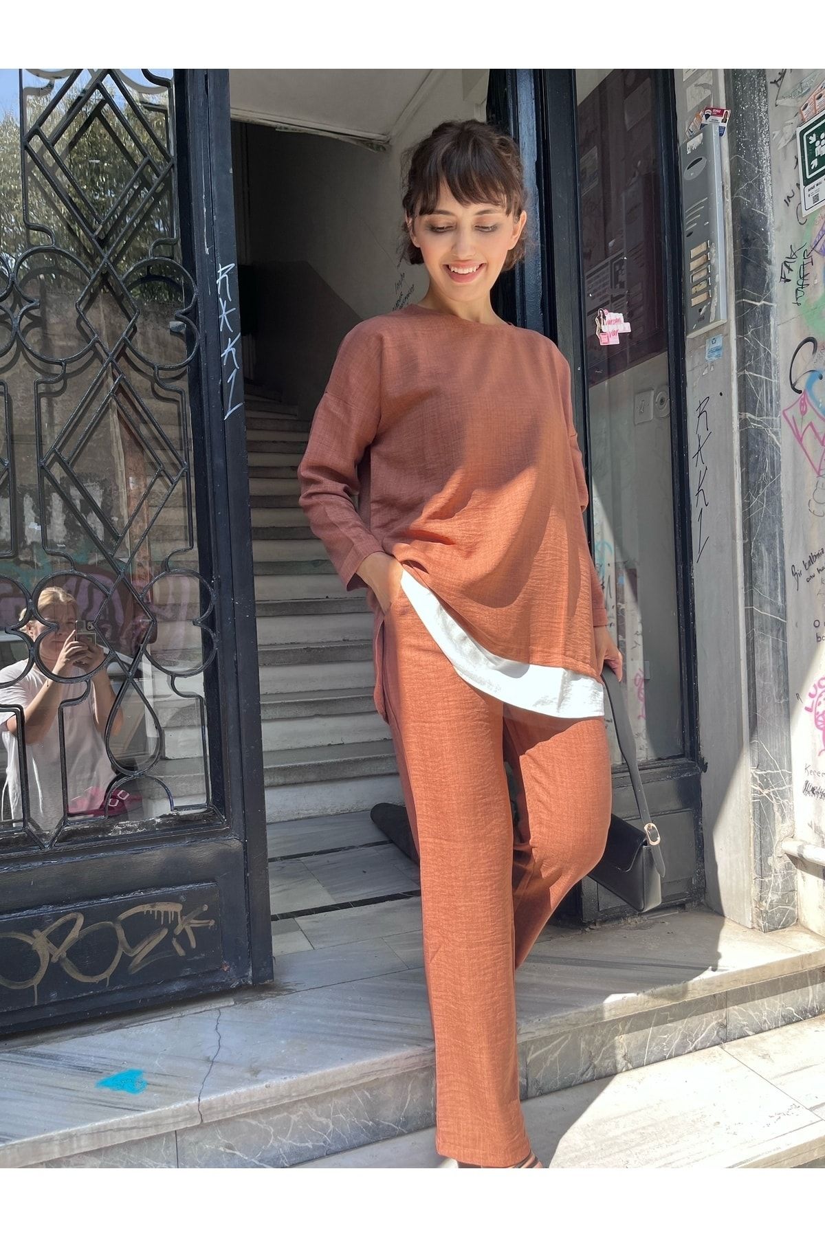 soBasic-Crew Neck Color Garnished Tunic and Trousers Double Set - Brown 3