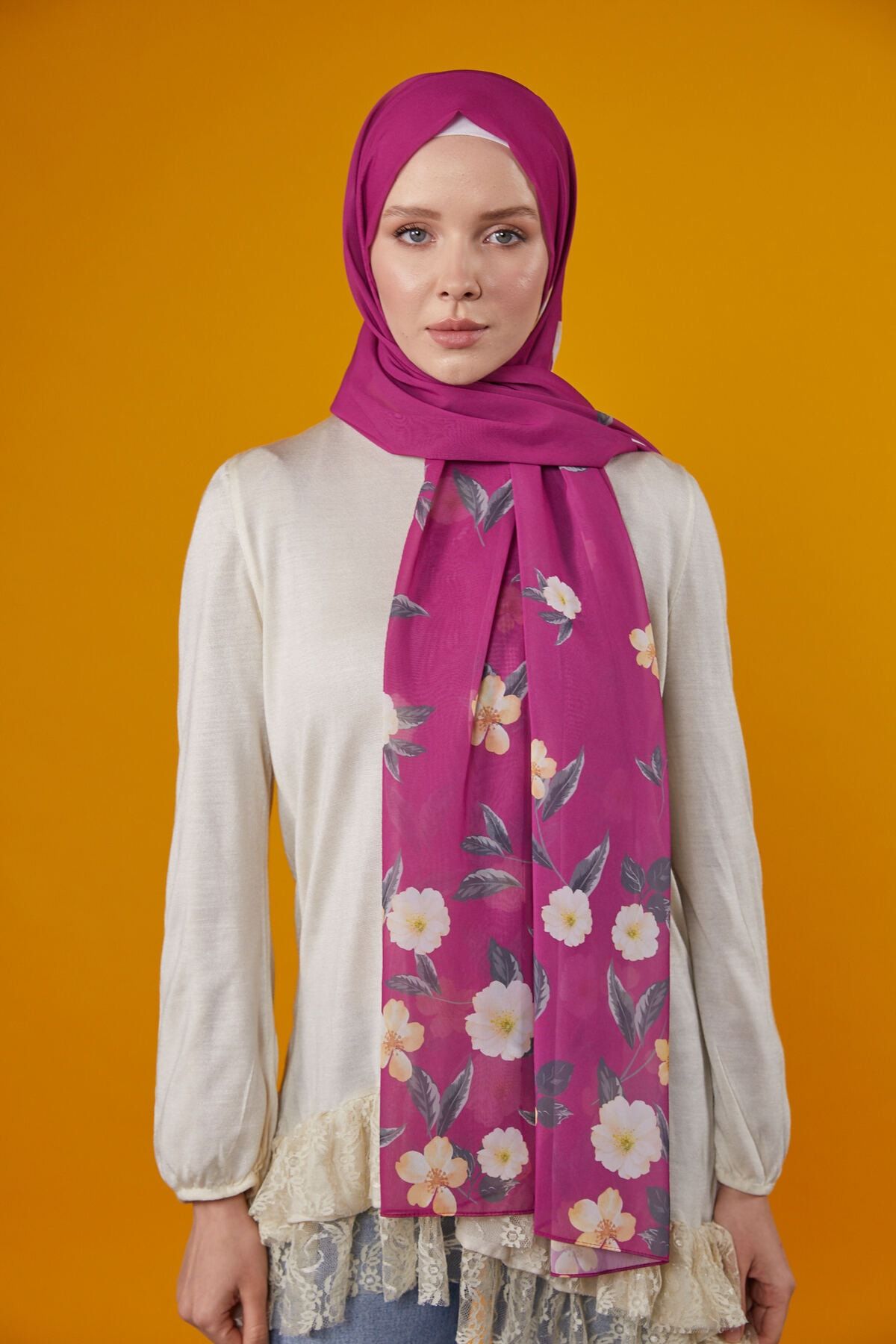 Differenza-FLOWERS Patterned Shawl - Fuchsia 3
