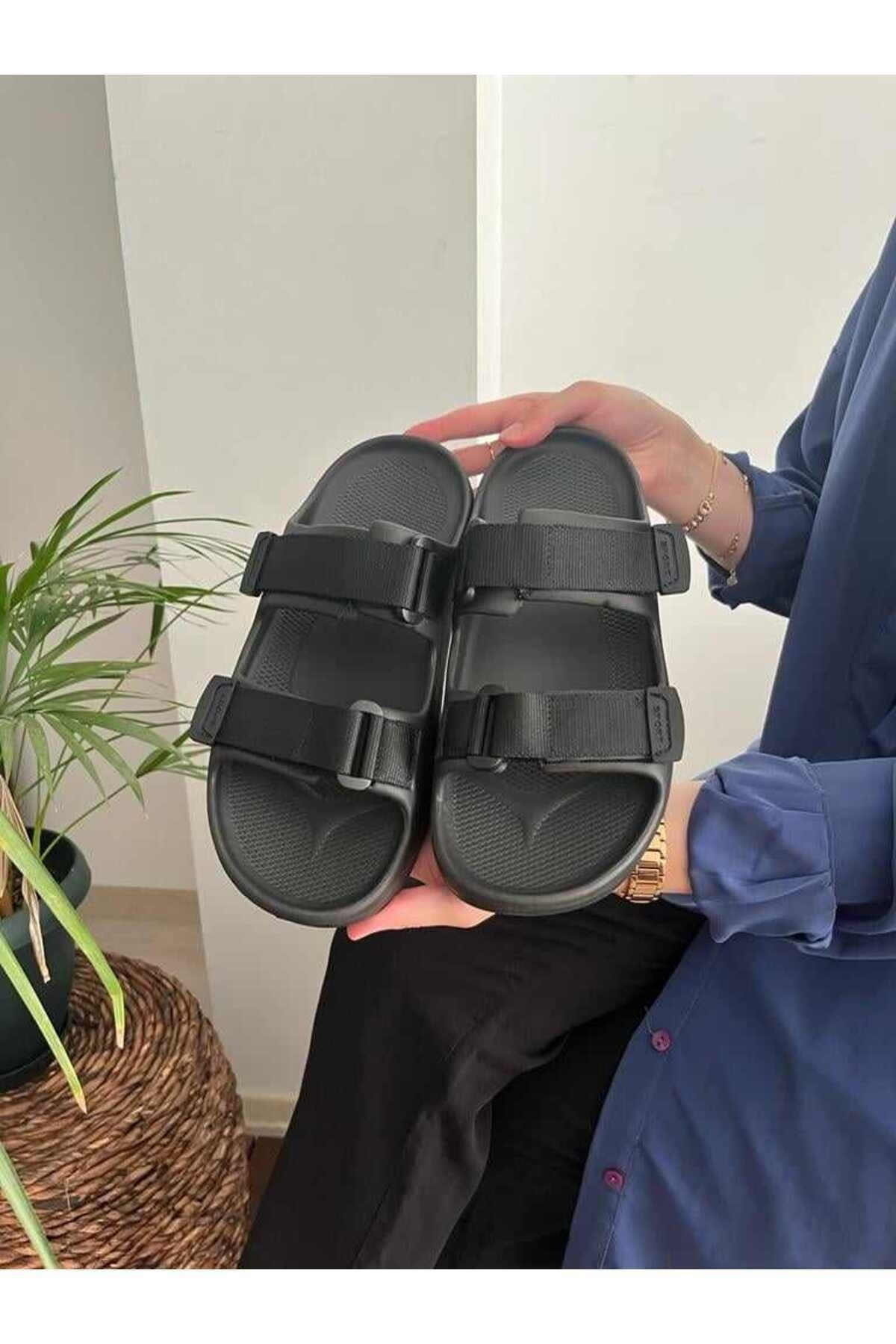 Adjustable velcro shop slippers